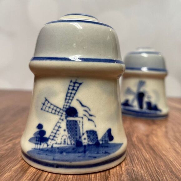 Vintage 1960'S Delft Salt & Pepper Shakers, Collectibles Floral/Windmill design - Picture 7 of 9